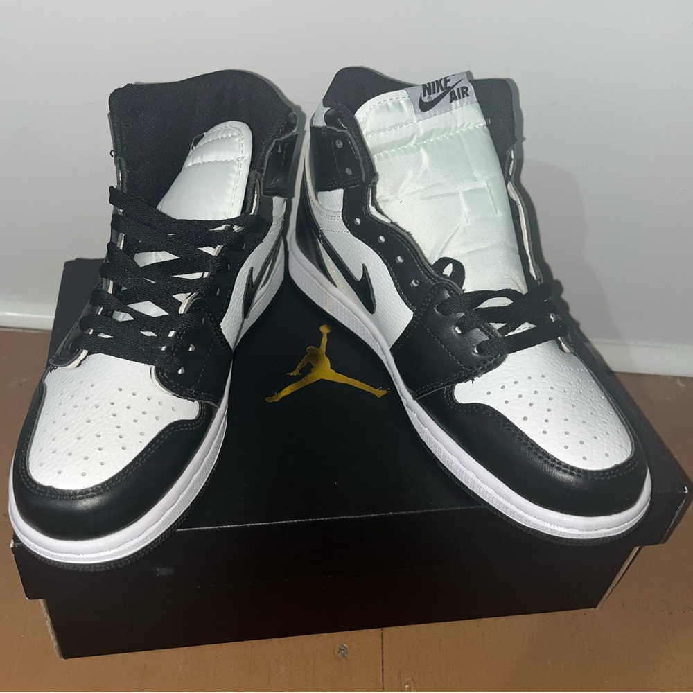 Air Jordan 1 Mid SE